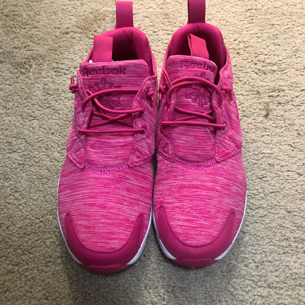 Reebok Furylite, Size 8.